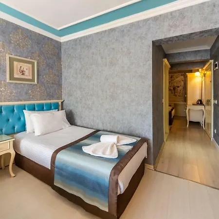 Viva Deluxe Hotel 3*