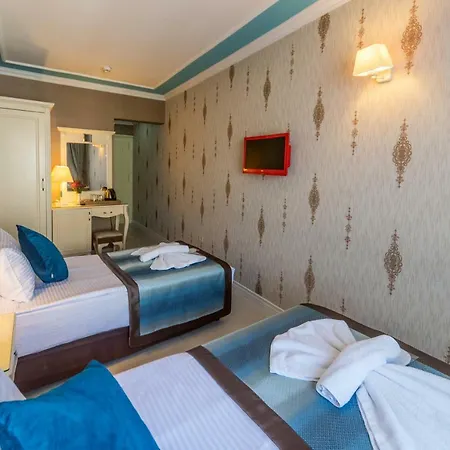 Viva Deluxe Hotel 3*