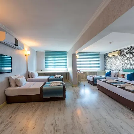 Viva Deluxe Hotel 3*