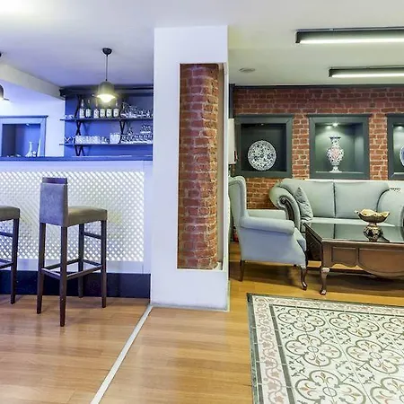 Viva Deluxe Hotel 3*