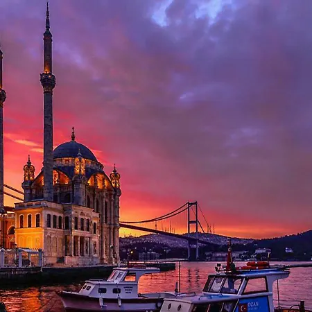 Viva Deluxe Hotel 3*